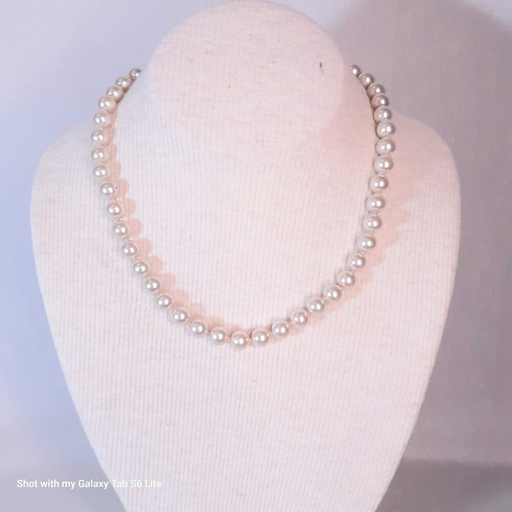💎Choker Necklace Pearly Beads Cream Color Barrel Screw Clasp